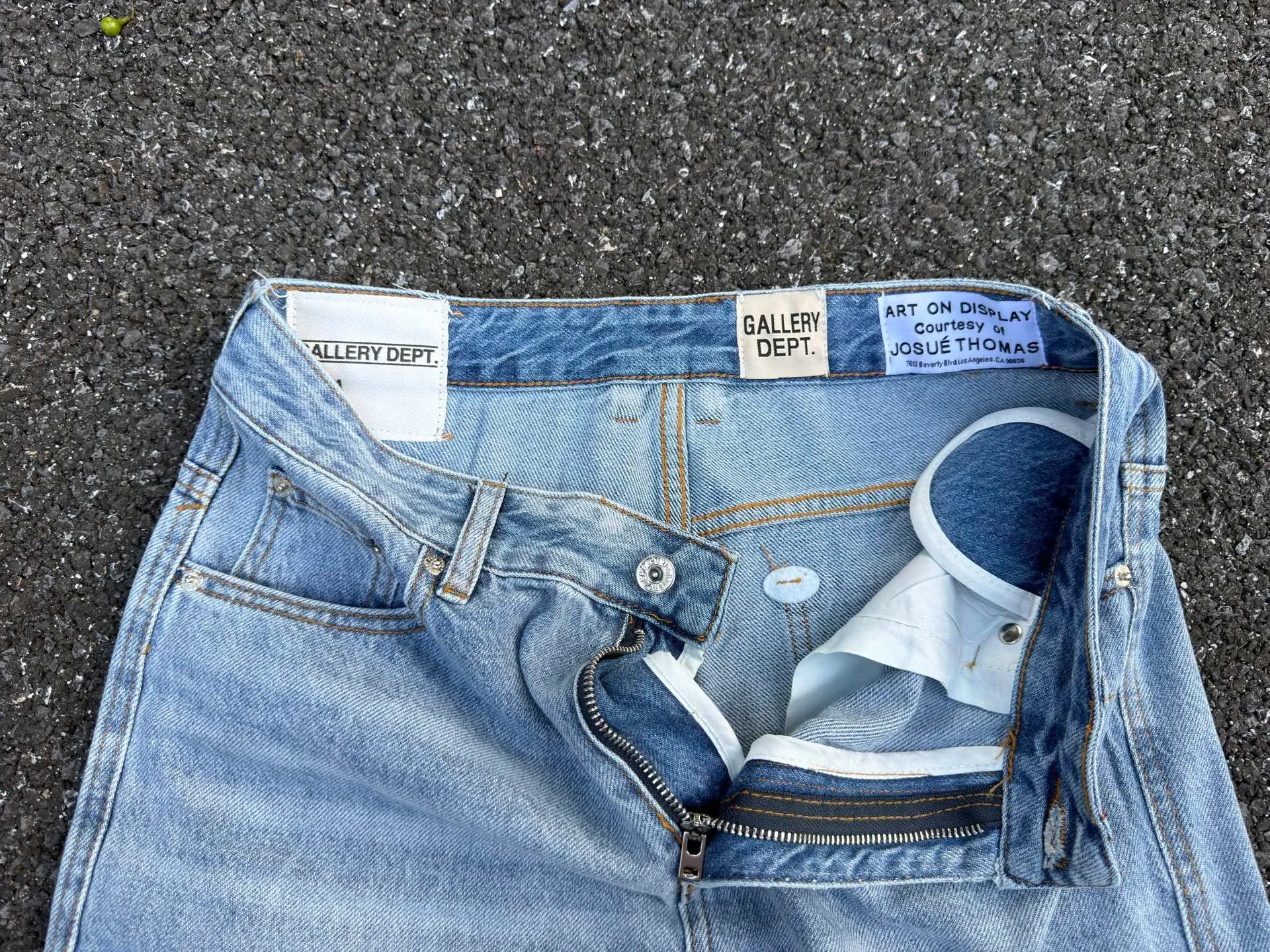 P220💰G02 GALLERY DEPT. Classic embroidered splash-ink washed jeans. Size: 28 30 32 34 36